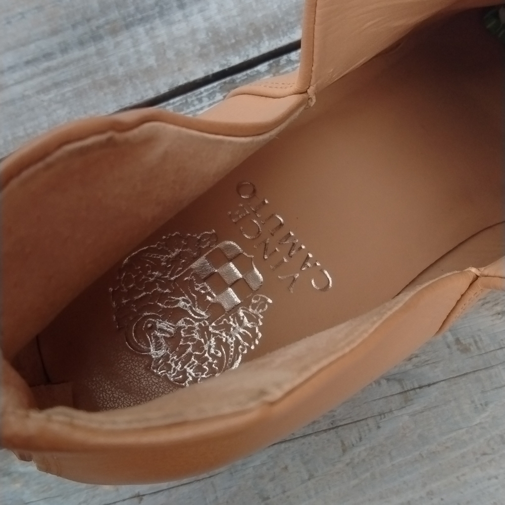 VINCE CAMUTO Ankle Boots. - Picture 13 of 14